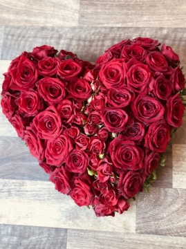red-rose-heart