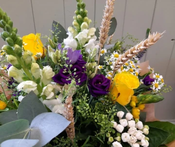 spring-fields-hand-tied