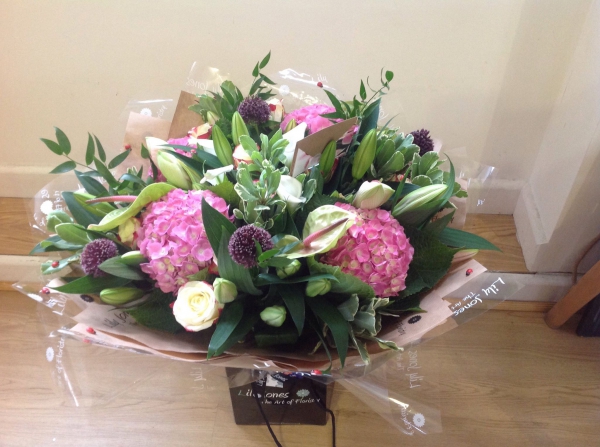summer-handtied