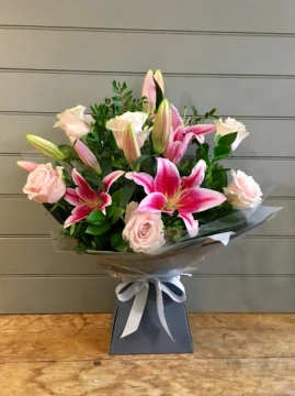 rose-lily-bouquet