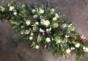 natural-coffin-spray