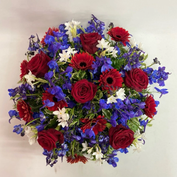 Red and blue posy