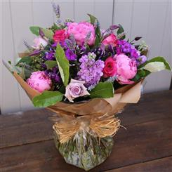 Summer handtied