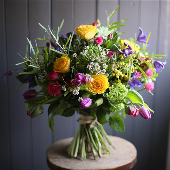 spring-bouquet-with-tulip