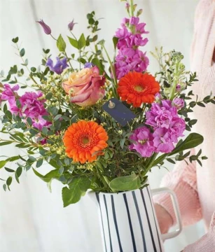 country-flower-jug