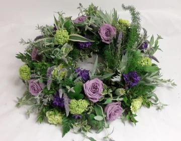green-lilac-wreath