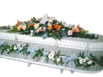 peach-coffin-spray