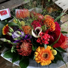 floral-touch-gift-wrap