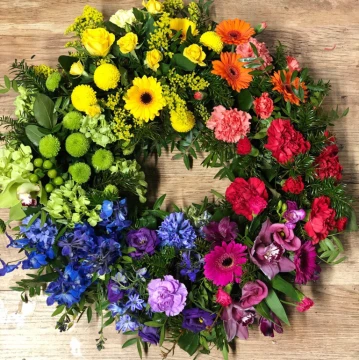 rainbow-open-luxury-wreath