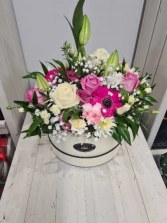 deluxe-hatbox-arrangement
