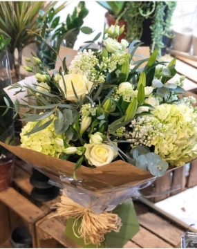 elegant-white-hand-tied