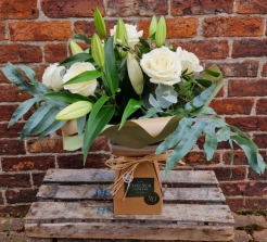 white-rose-and-lily