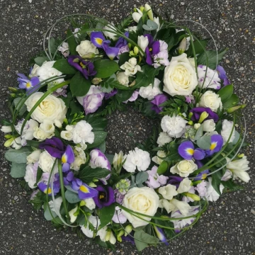 shades-of-purple-wreath
