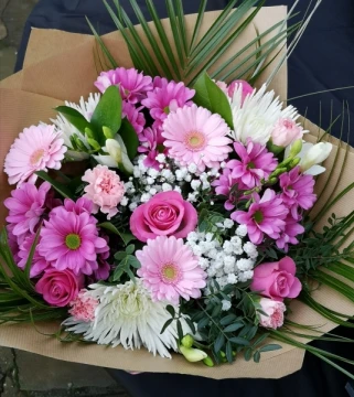 pretty-pink-handtied