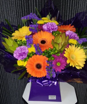 rainbow-mix-aqua-bouquet
