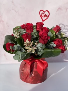 12-red-rose-bouquet
