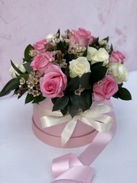 pink-hat-box