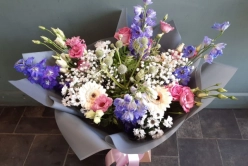 pretty-pastel-handtie