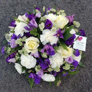 purplewhite-funeral-posy