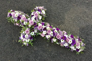 mixed-flower-cross