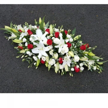 white-with-red-casket-sp