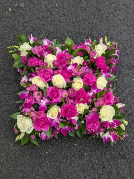mixed-flower-cushion