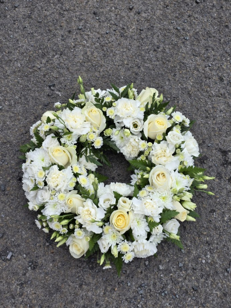 Neutral std wreath