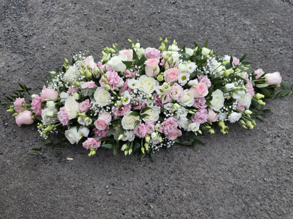 Pink ivory rose and lisi