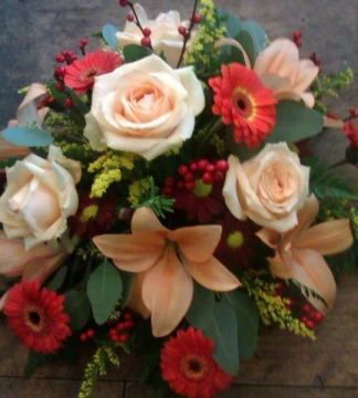 posy-in-bronze-and-peach