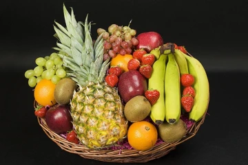 deluxe-fruit-basket
