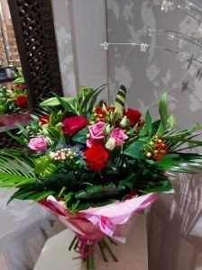 vivid-handtied-bouquet