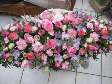 5ft-coffin-spray