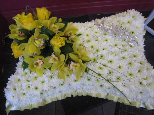pillow-tribute-yellow