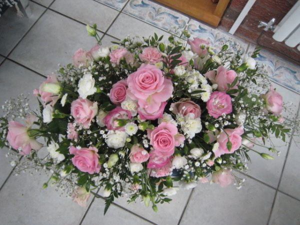 pink-rose-teardrop