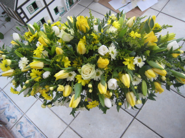 spring-coffin-spray