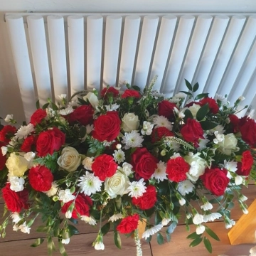 4ft-coffin-spray