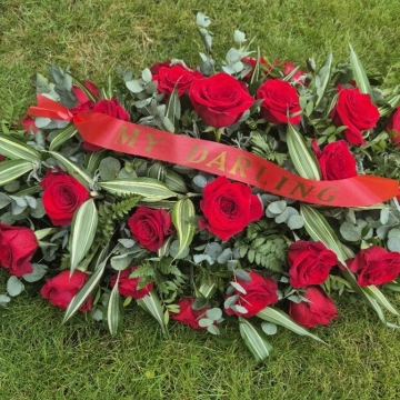 red-rose-coffin-spray