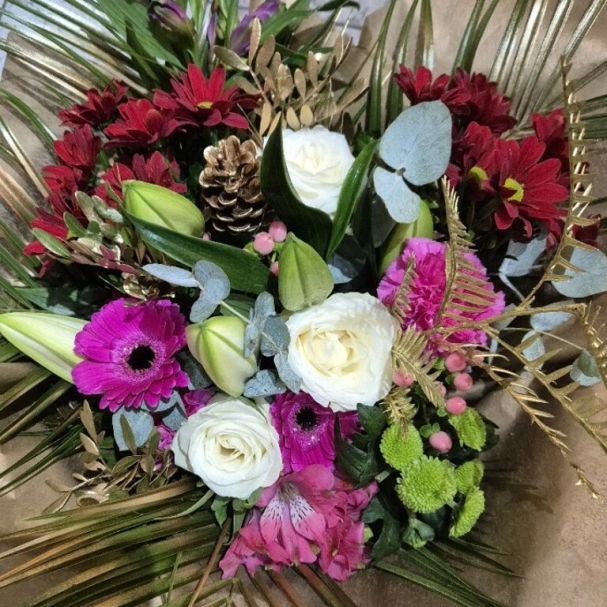 Christmas handtied large