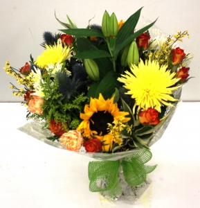 vibrant-tied-bouquet