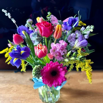 spring-flower-vase