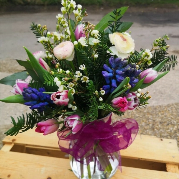 Spring love incl vase
