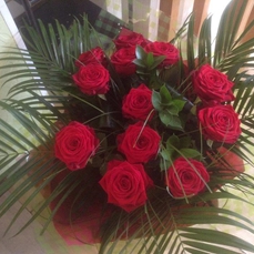 luxury-red-rose-bouquet