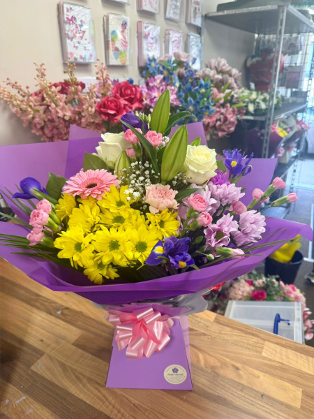 Sweet meadow hand-tied