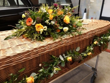 natural-garland-and-spray