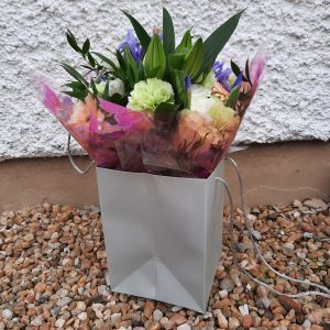 seasonal-handtied