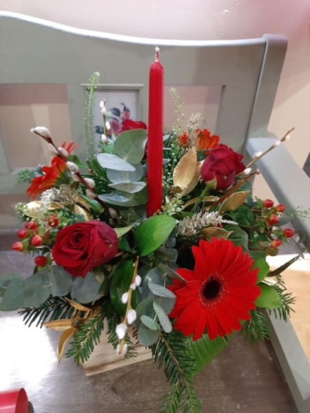 Red centrepiece