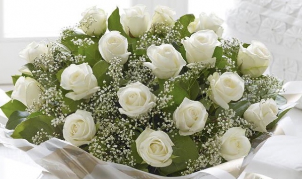 20-white-roses