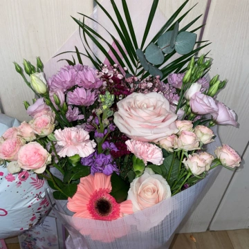 pinks-and-purple-bouquet