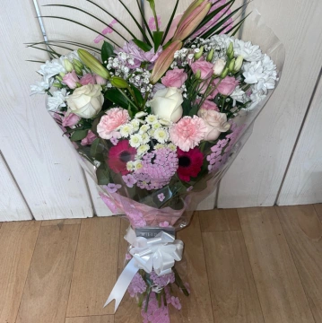 pink-and-white-bouquet