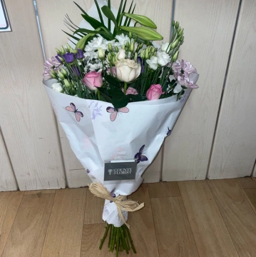 pretty-wrap-of-flowers